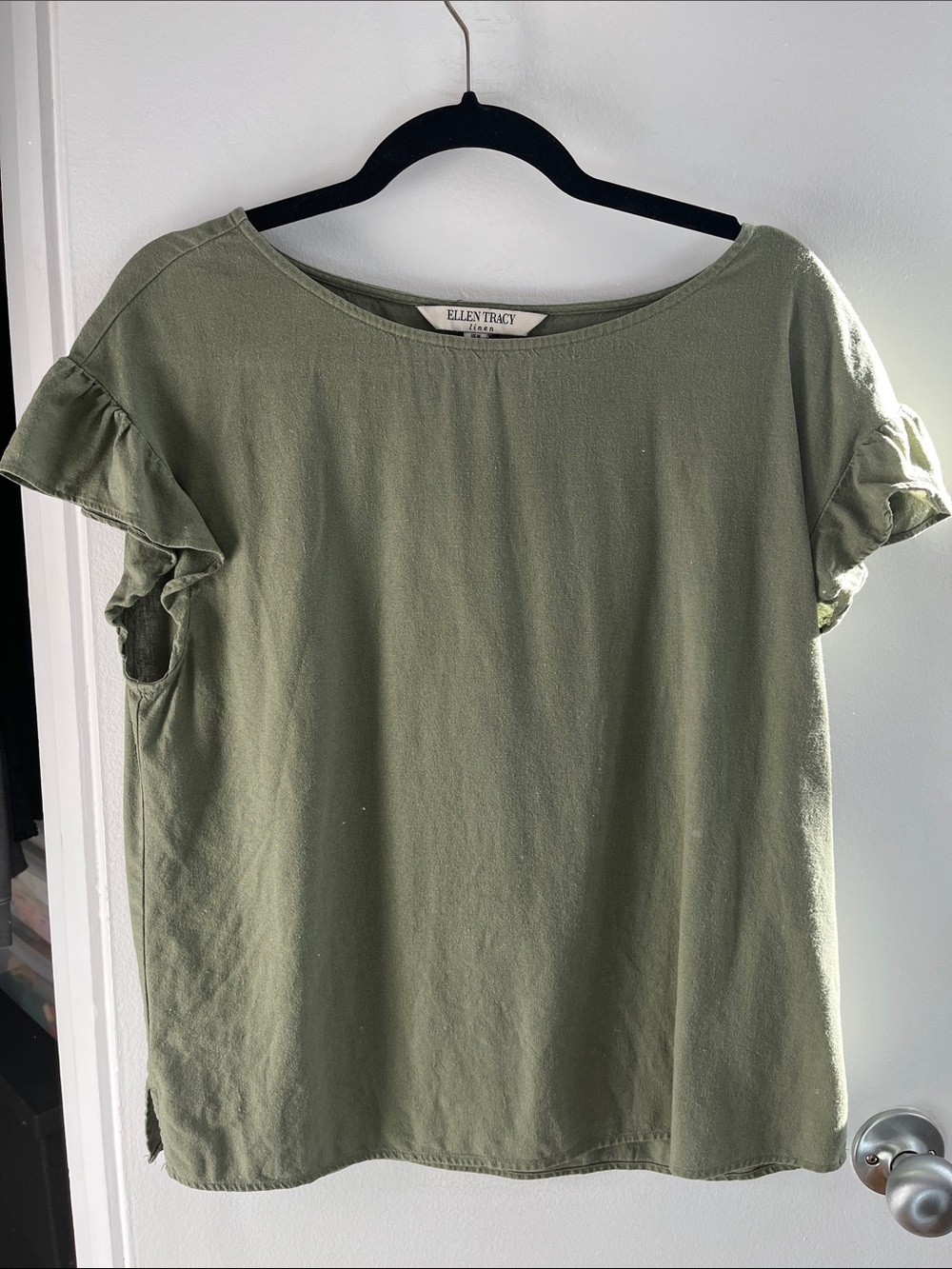 Green linen top ruffles sleeves